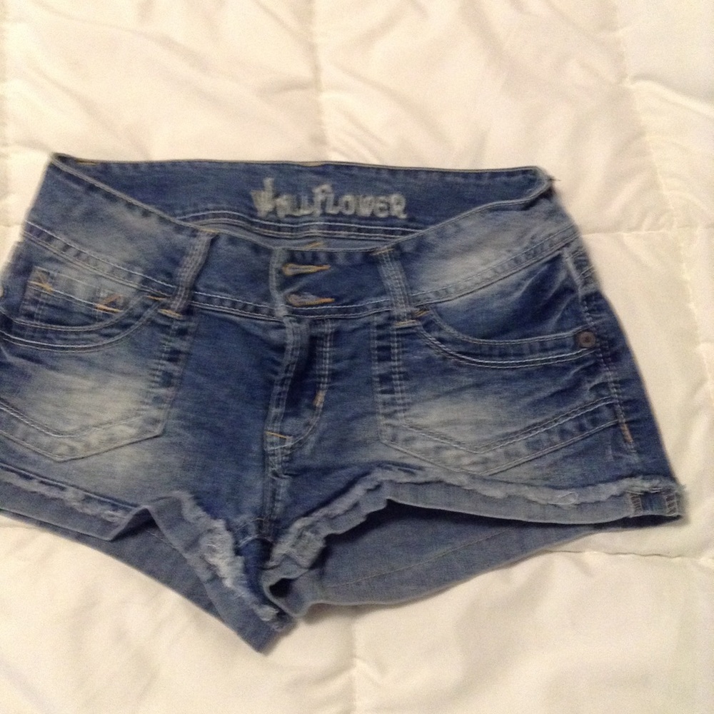 Wallflower shorts